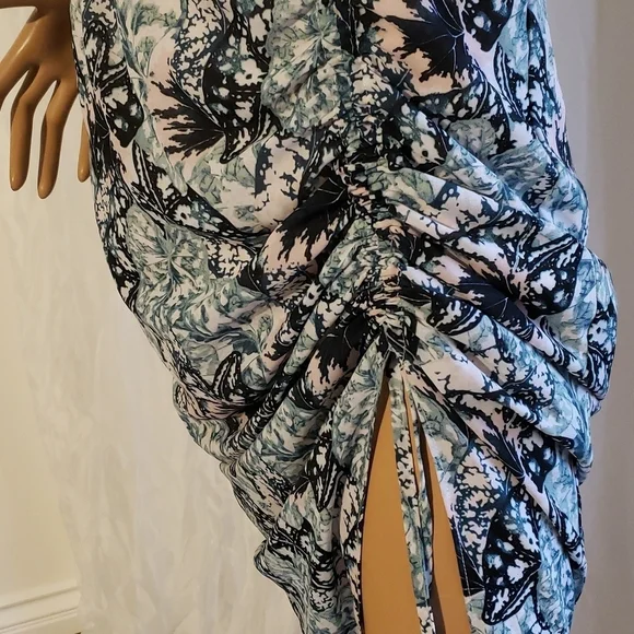 - BEBE Long green and pink dress ,size Small - Picture 5 of 17